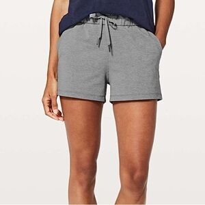 🩶Lululemon On the Fly Shorts🩶